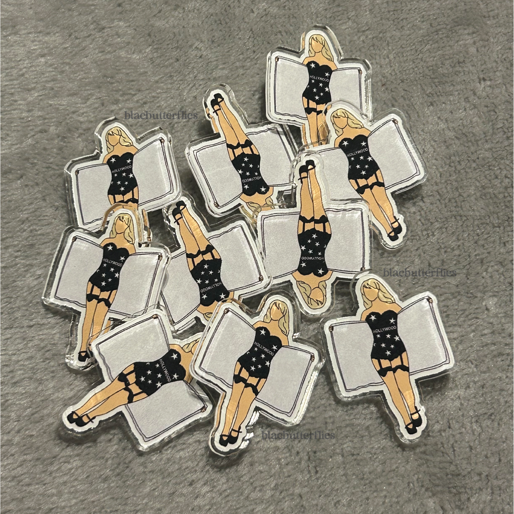 Recycled Acrylic Towel Outfit Pin Badges